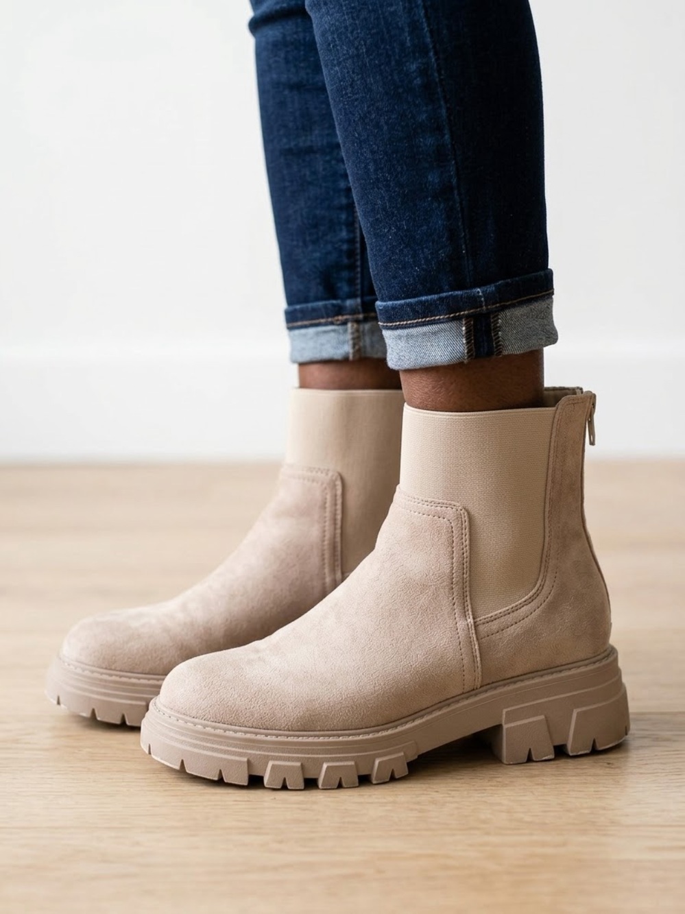 Pierre Dumas Kasana Lug Sole Chelsea Ankle Boots Taupe Women’s Size 9